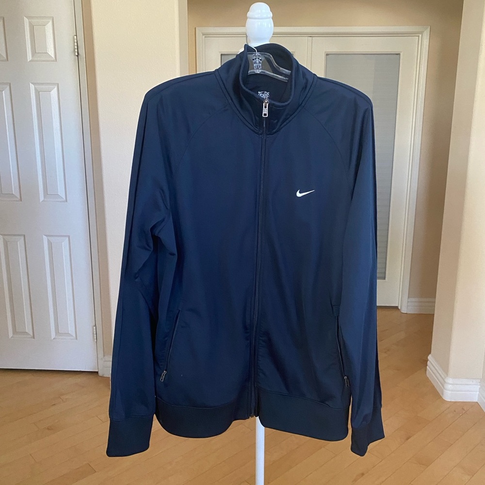 Nike Navy Blue Performance Jacket with Standing Collar and Full-Length Zipper